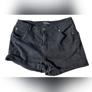 Time and Tru Black Jean Shorts Mid-Rise Cuffed